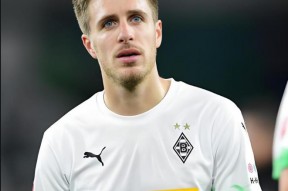 华体会下载-关于斯图加特逼平门兴格拉德巴赫,势头正盛的信息