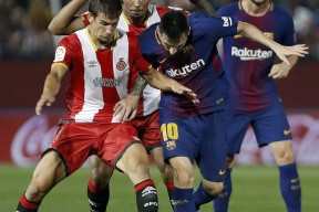 华体会登录-利物浦绝杀曼城,卡瓦尼乌龙送礼西甲