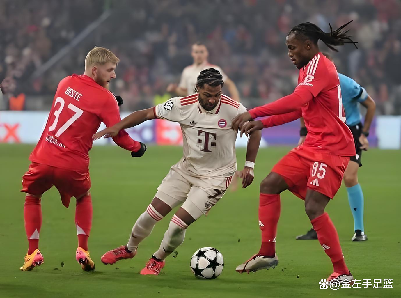 华体会下载-本菲卡轻取拜仁,内马尔乌龙送礼西甲  第1张 华体会下载-本菲卡轻取拜仁,内马尔乌龙送礼西甲  第1张