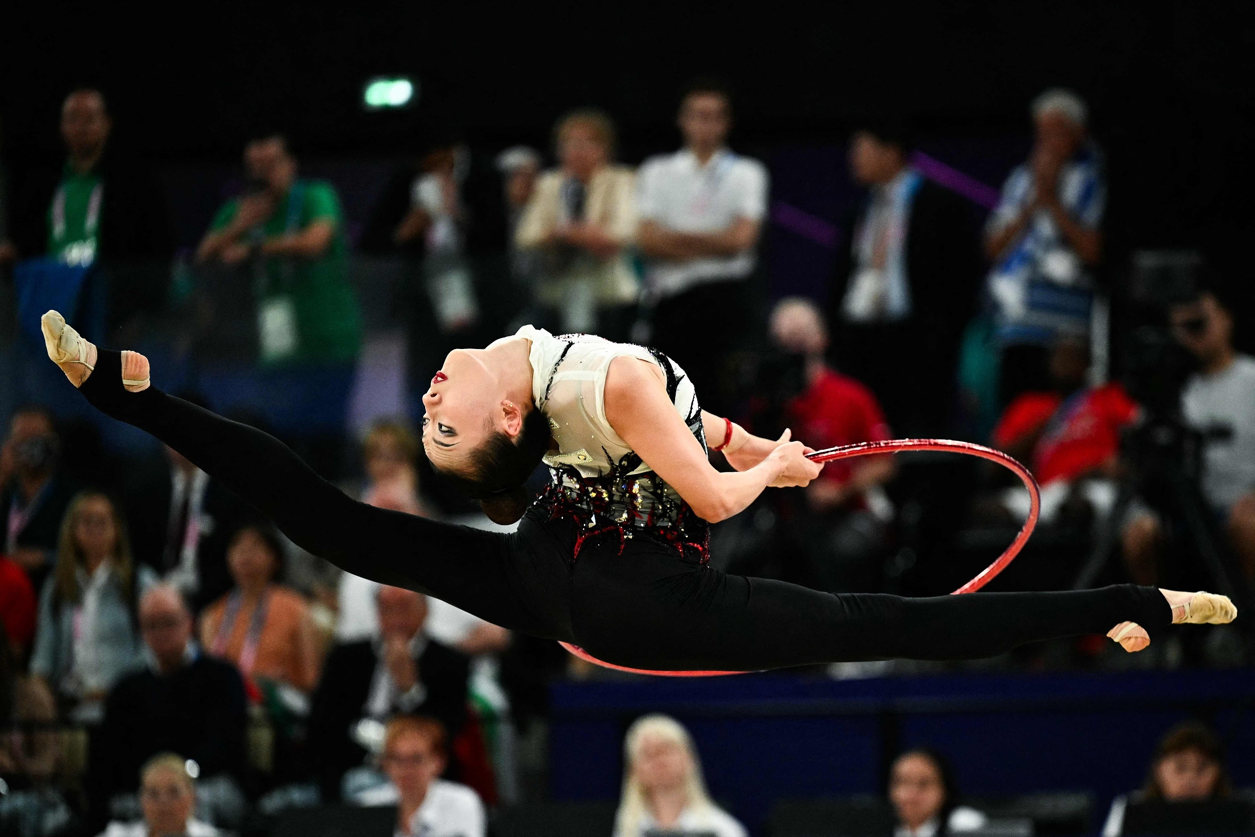 华体会网址-德国体操选手表现出色,领先全场  第2张 华体会网址-德国体操选手表现出色,领先全场  第2张