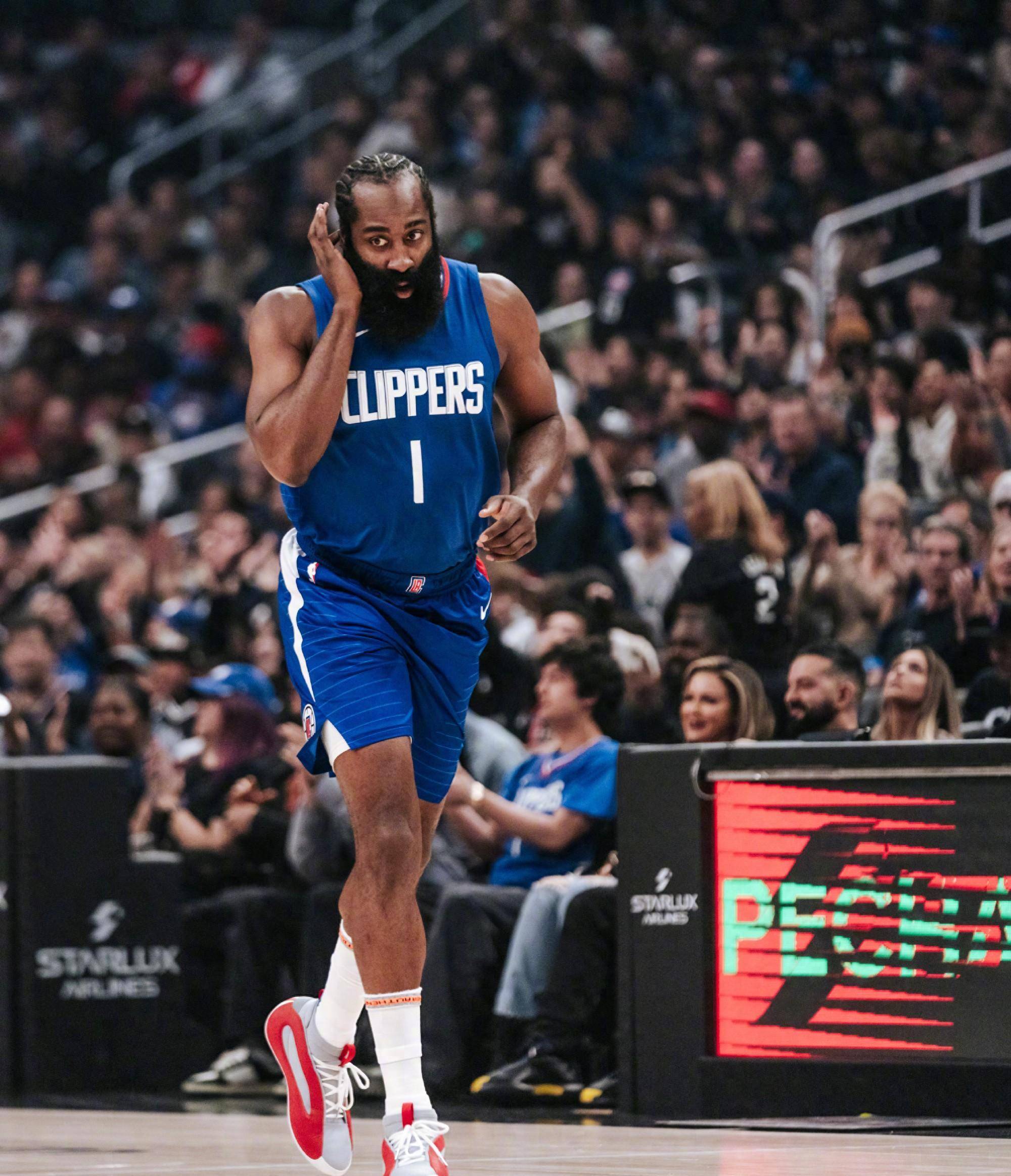 华体会官网-快船击败骑士，乔治终节爆发砍下分的简单介绍  第2张